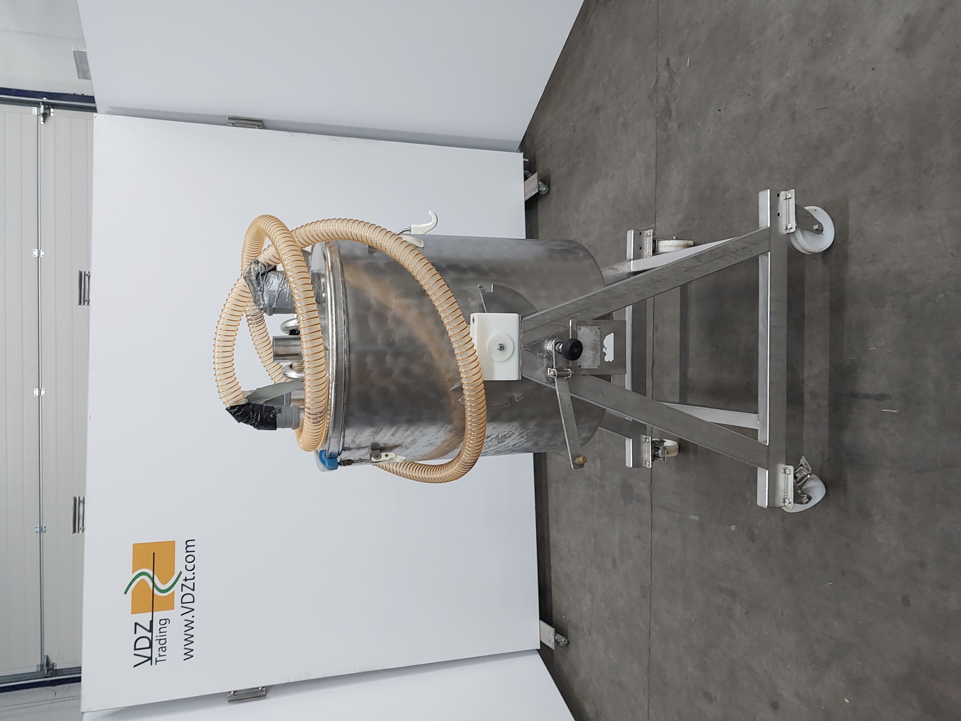 Used Vacuum Tank - Spinal cord removal system