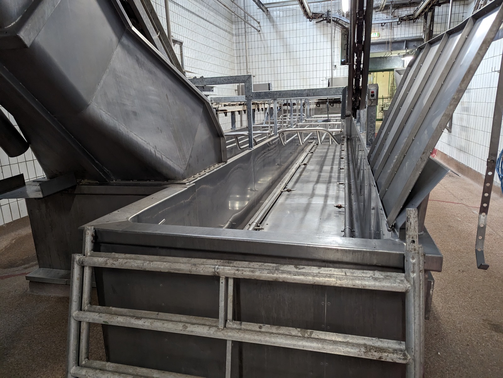 Used Pull-through scalding tank