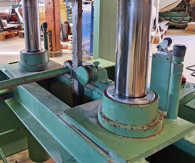 Used 1979 OTT  Veneer press  JU 65