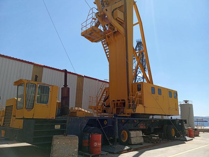 Used Gottwald Harbour Crane ModelHMK 260-69 40 tonne Capacity 1995