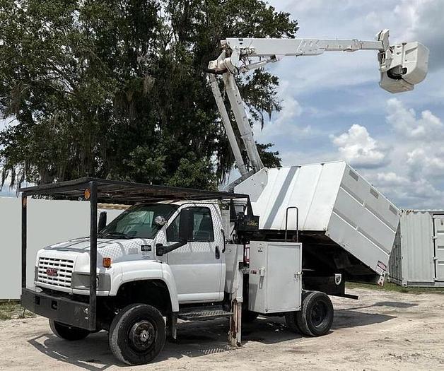 Used 2007 GMC C5500 CHIPPER DUMP WITH BUCKET - NON CDL