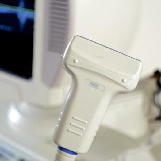 D'occasion ECHOGRAPHE COULEUR DOPPLER ALOKA SSD 1700 DINAVIEW AVEC 3 SONDES