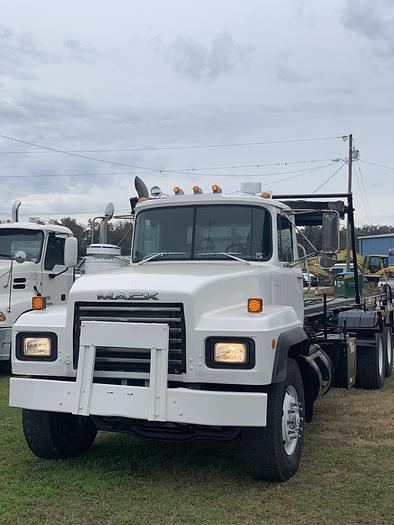 Used 2001 MACK RD 