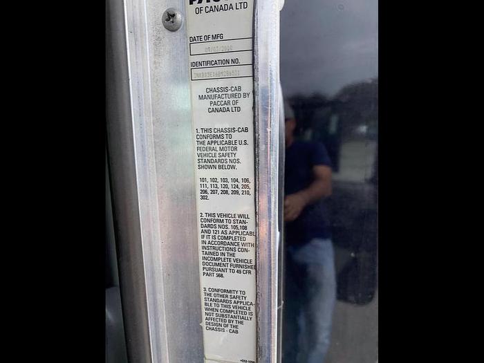 Used 2011 Kenworth T440 tri axle dump truck