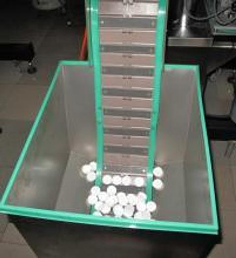 Usado XG 120 6 quill capper with Waterfall Feeder