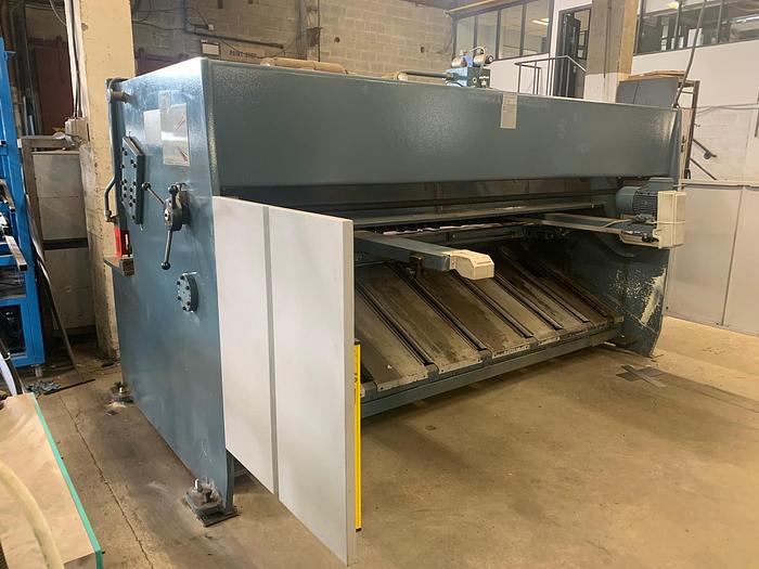 Used 2007 Durma SN2006NT Guillotine Shears