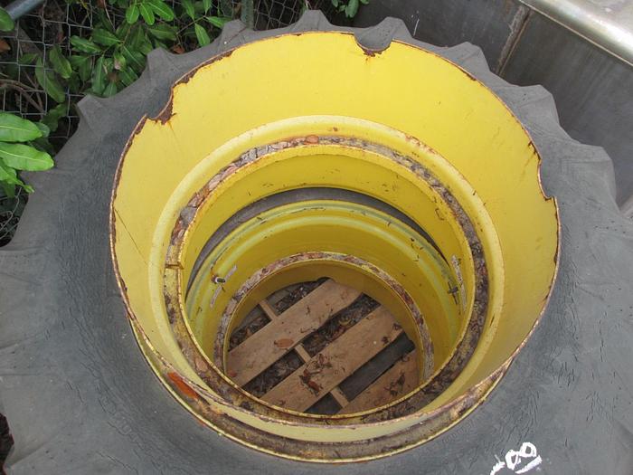 Used Firestone 16.9-30 Tractor Tires And Rims