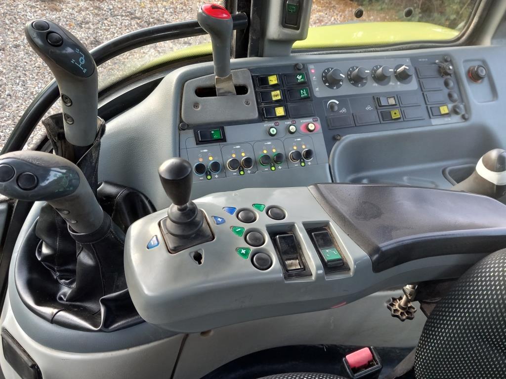 Used Valtra T120 Advance 4wd Tractor