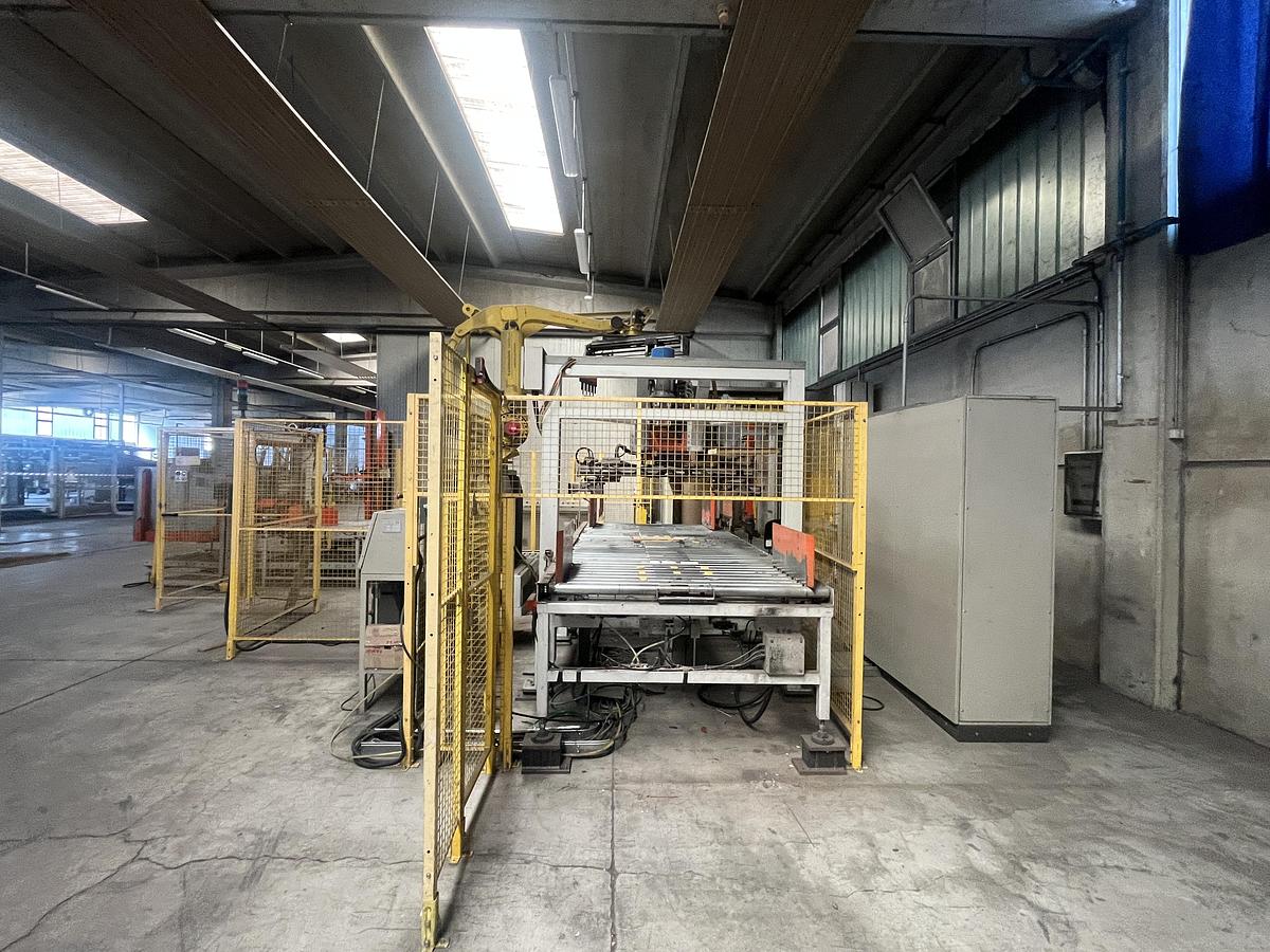 Used Pallettizzatore Robot con Reggiatrice Emmepi 