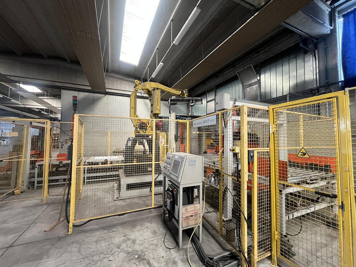 Used Pallettizzatore Robot con Reggiatrice Emmepi 