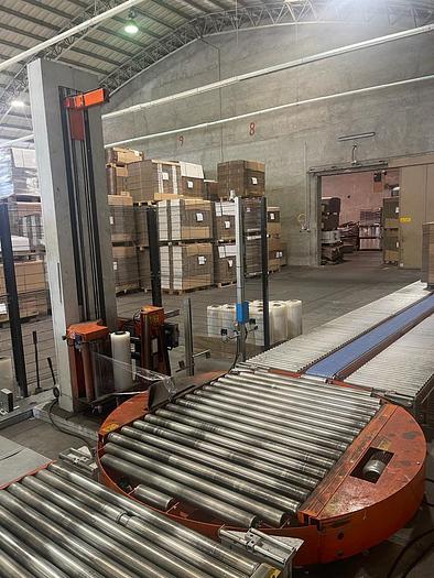 Usato OMS AVVOLGITRICE MODELL AVS200 CON TAVOA GIREVOLE