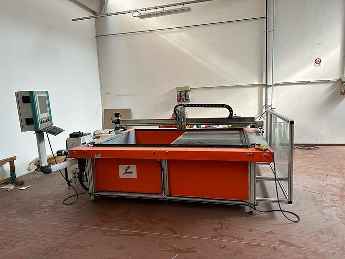 Usato Plotter per incollaggio