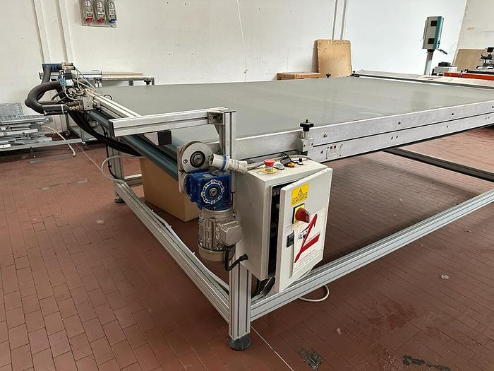 Usato Plotter per incollaggio