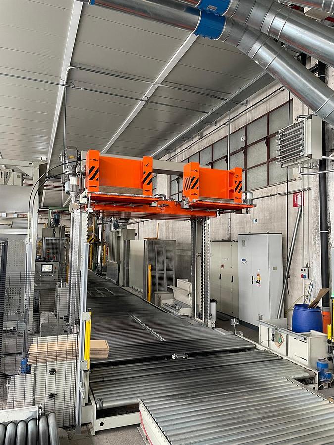 Used Reggiatrice OMS