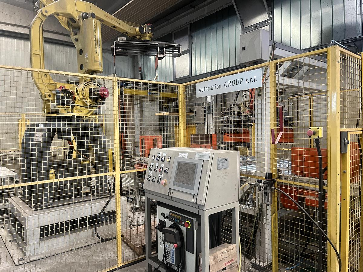 Used Pallettizzatore Robot con Reggiatrice Emmepi 