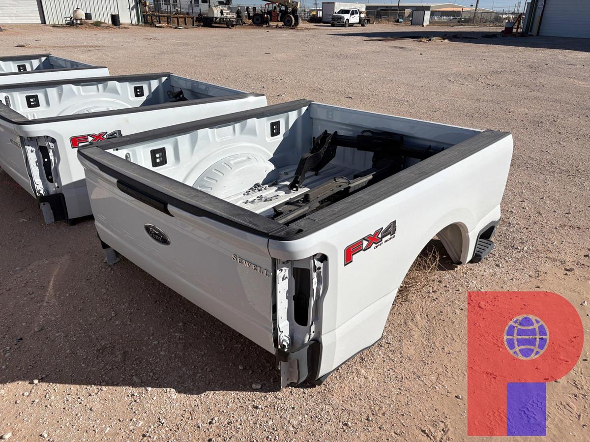 Used FORD F-250 7’ SUPER DUTY TRUCK BED W/ TOW PACKAGE