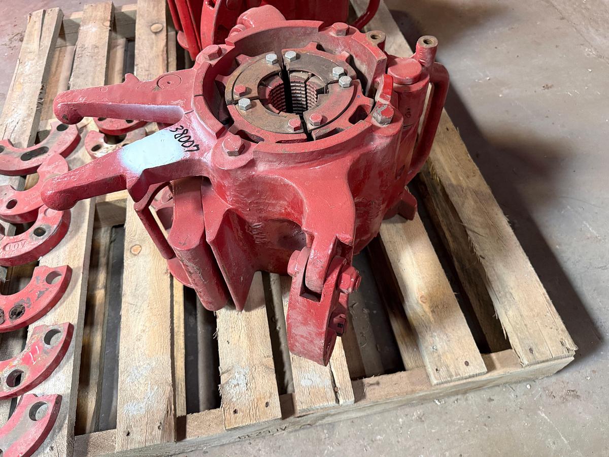 Used KEYSTONE YT 75-TON SLIP TYPE ELEVATOR