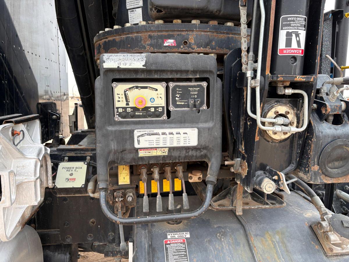 Used 2014 PETERBILT 367 T/A SLEEPER KNUCKLE BOOM CRANE TRUCK