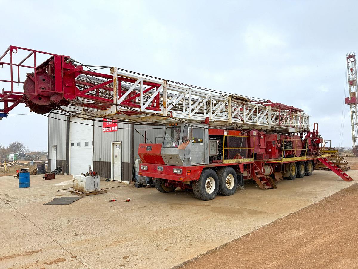 Used 2006 CROWN CE550 DD 104’-265K 5-AXLE WELL SERVICE WORKOVER  RIG