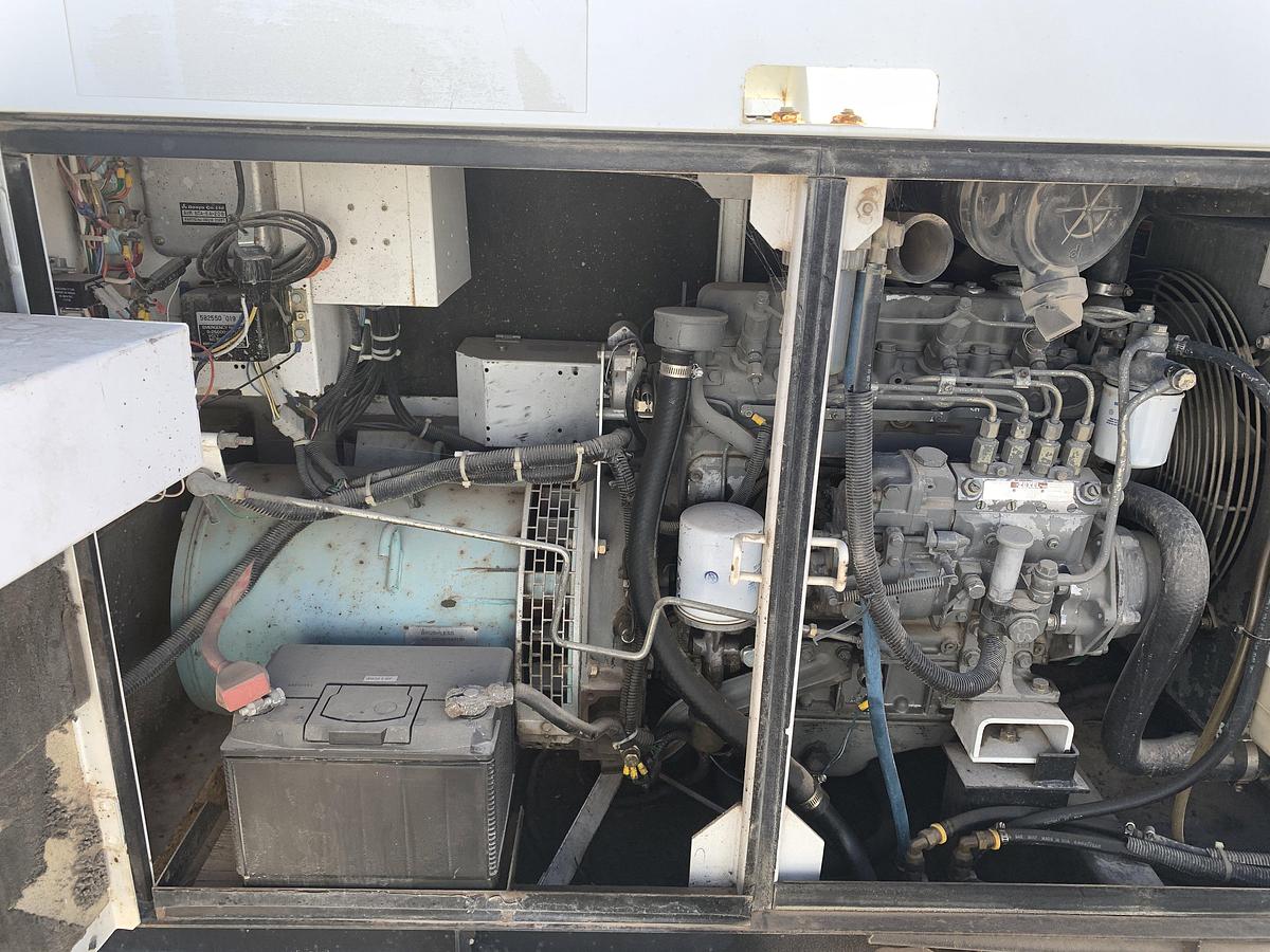 Used 2004 MQ POWER WHISPERWATT DCA-25SSIU S/A BUMPER PULL 14.4KW GENERATOR