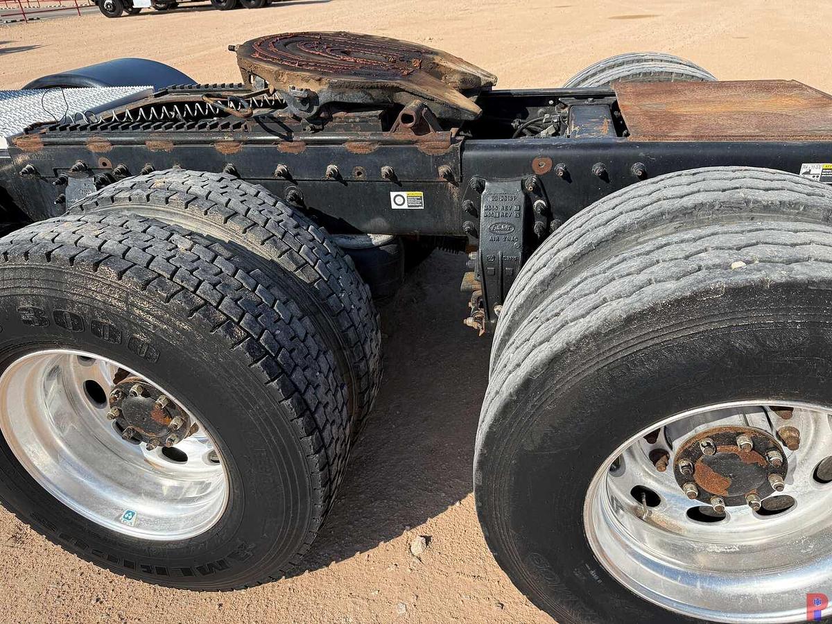 Used 2013 PETERBILT 388 TRI AXLE SLEEPER HAUL TRUCK