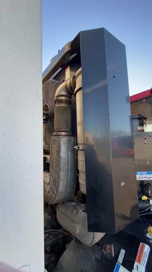 Used 2010 CRANE CARRIER LOW ENTRY T/A 25 YD HEIL REFUSE TRUCK