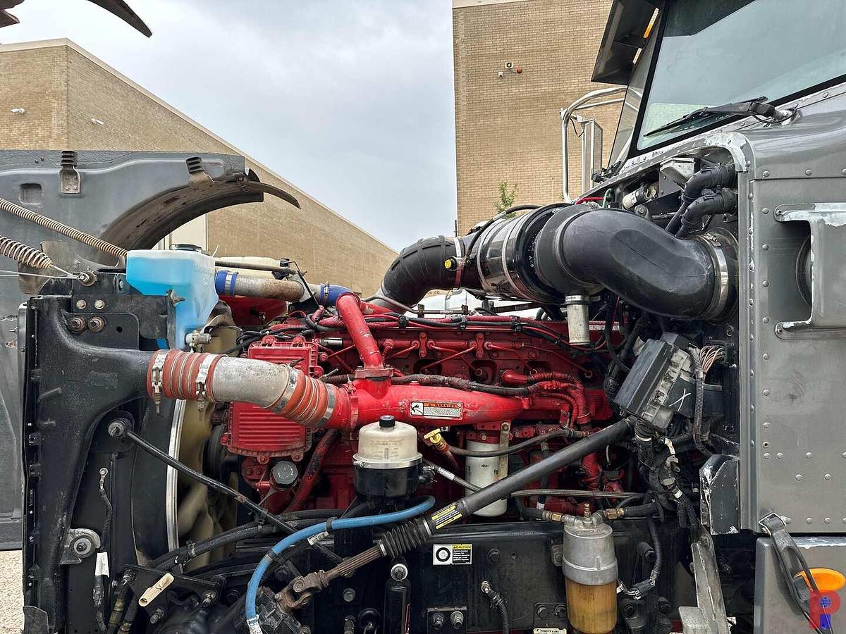 Used 2012 PETERBILT 367 T/A WINCH TRUCK