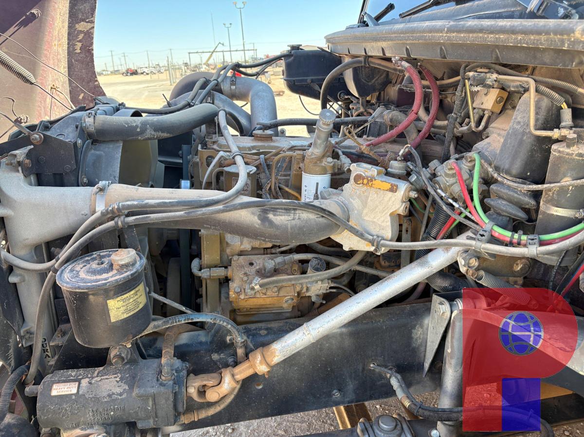 Used 2001 FREIGHTLINER FL70 S/A SLEEPER TRUCK