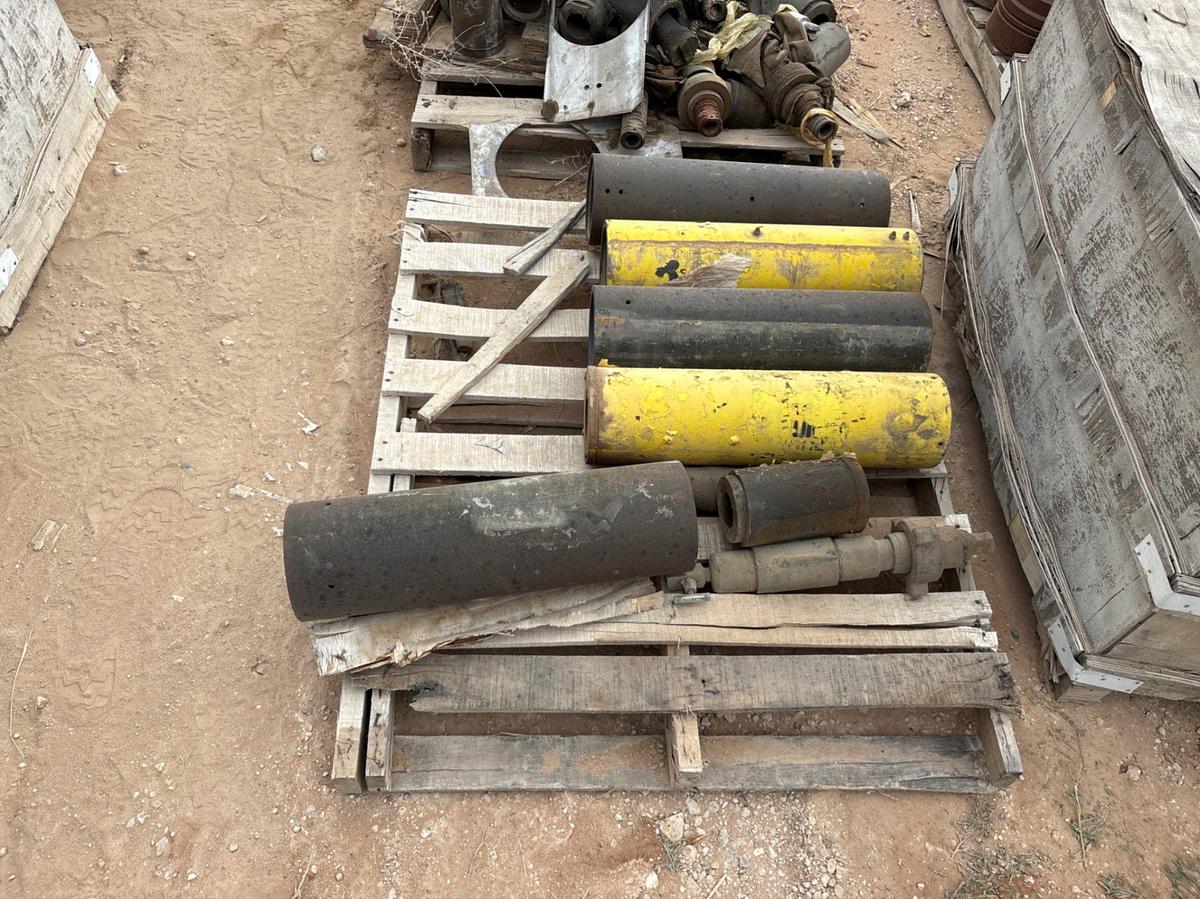 Used (7 pallets) assorted ring gaskets, pneumatic impact wrenches, hangers, & valve stems