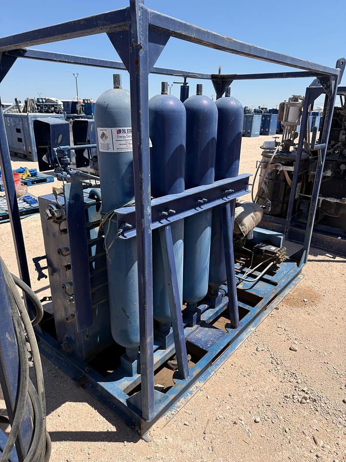 Used MEYERS 4-STATION 4-BOTTLE ACCUMULATOR CLOSING UNIT, SKIDDED