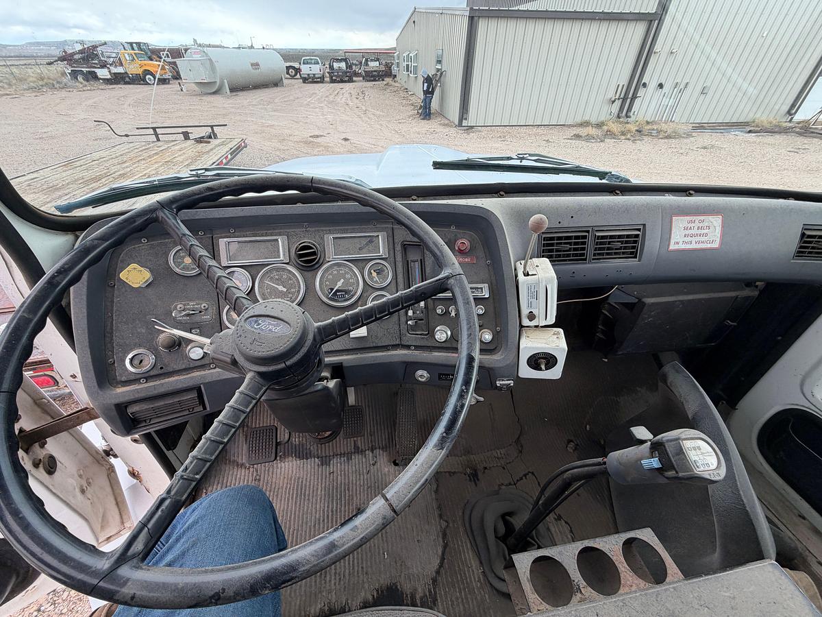 Used 1990 FORD L8000 T/A DAYCAB TRUCK TRACTOR