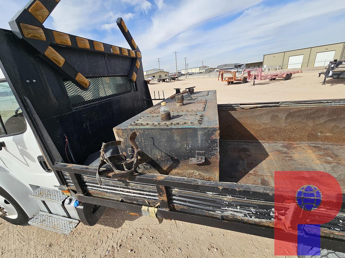 Used 2011 FREIGHTLINER M2 106 S/A DAYCAB ASPHALT POTHOLE TRUCK