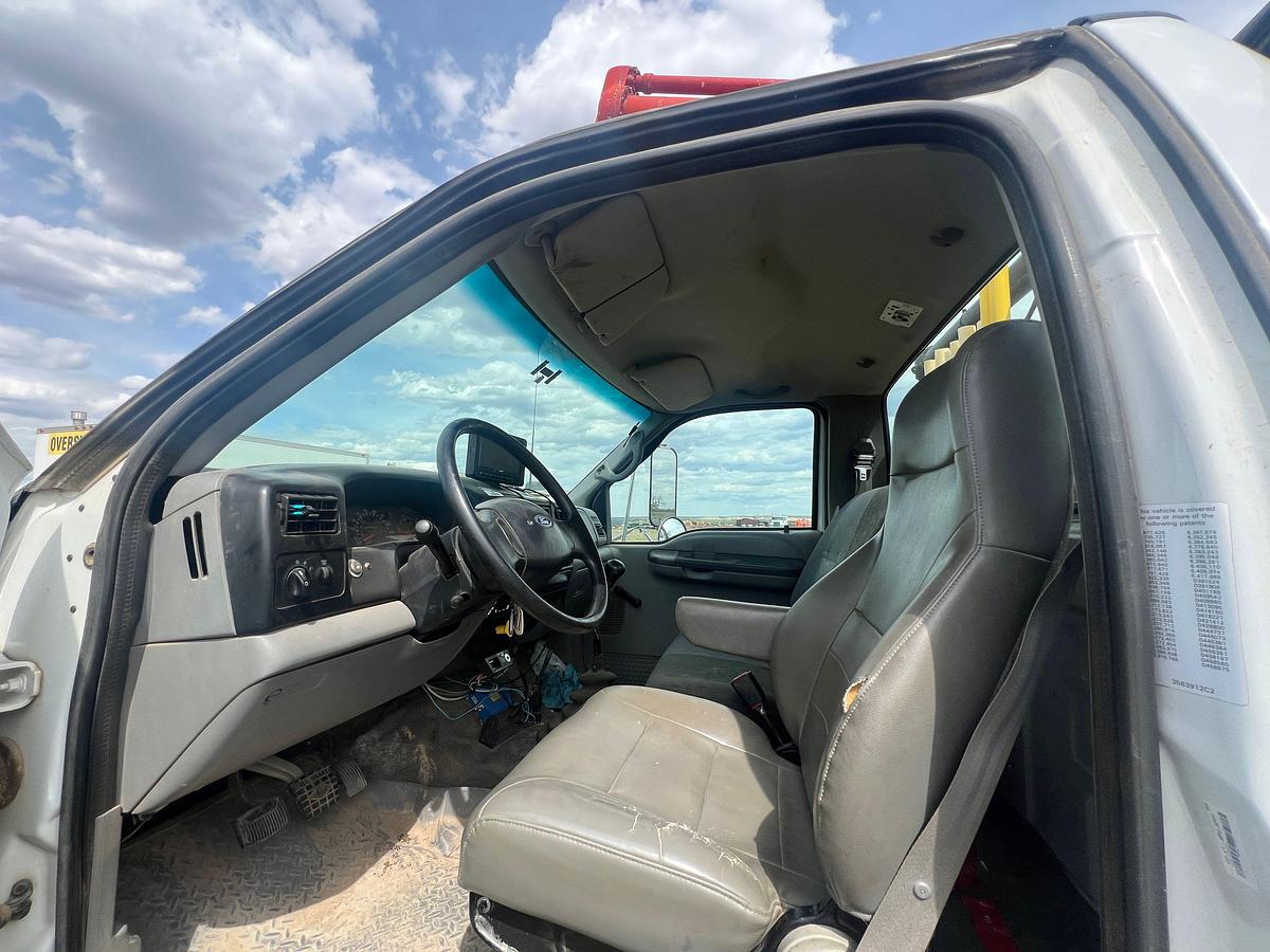 Used 2004 FORD F-750 SUPER DUTY AUGER / ANCHOR TRUCK