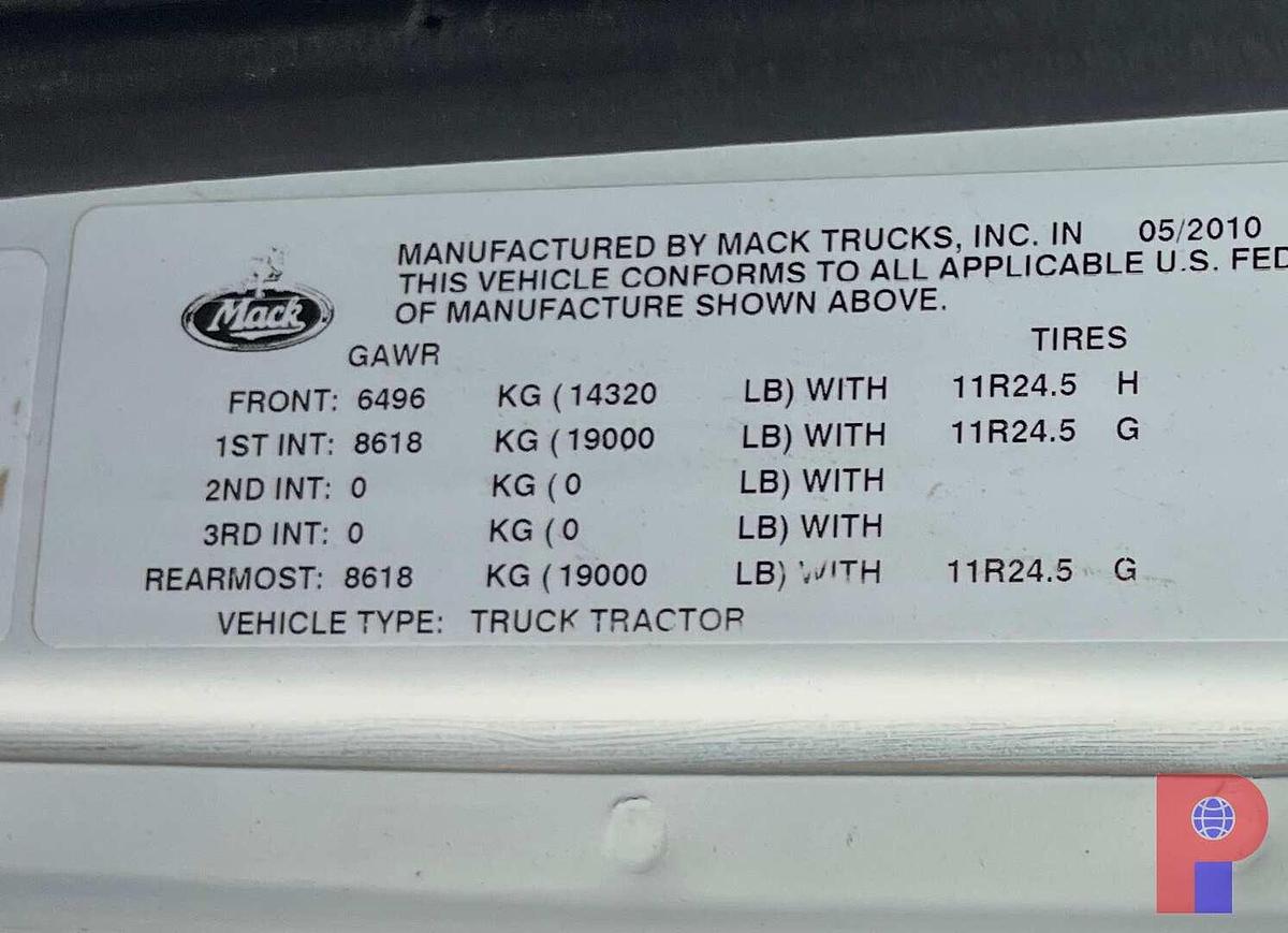 Used 2011 MACK PINNACLE T/A 60K HYD WINCH TRUCK