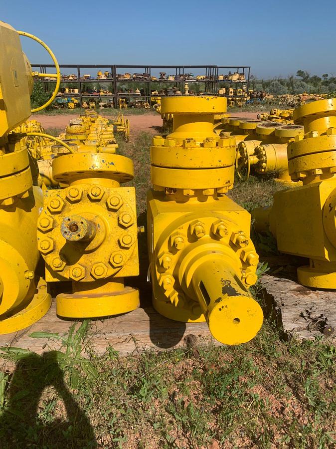 Used (6) 7-1/16 10k Gate Valves
