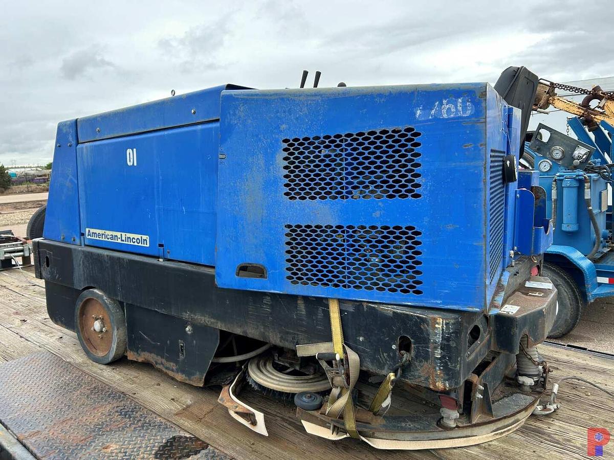 Used AMERICAN-LINCOLN PROPANE POWERED FLOOR SWEEPER