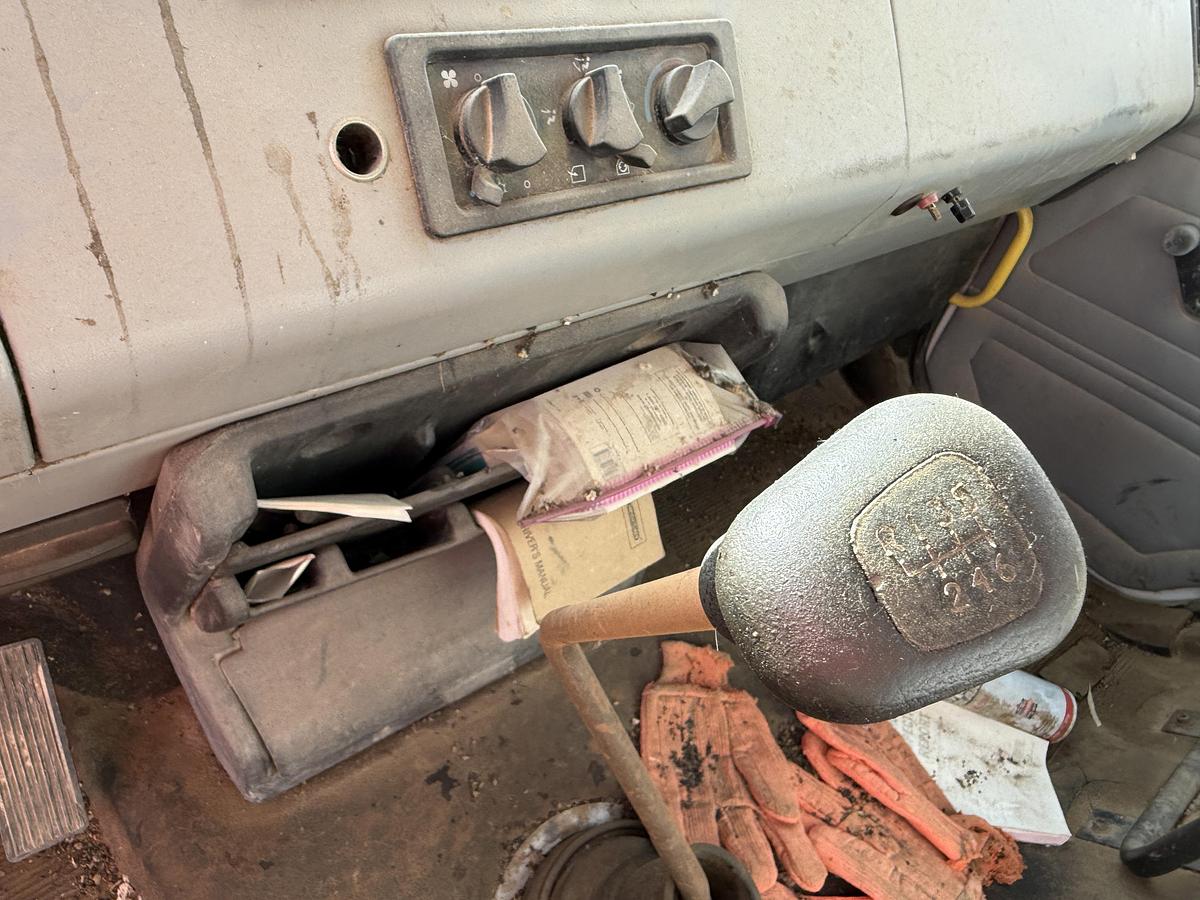 Used 1996 FREIGHTLINER FL70 S/A 24’ ENCLOSED 20K WP TUBING TEST TRUCK