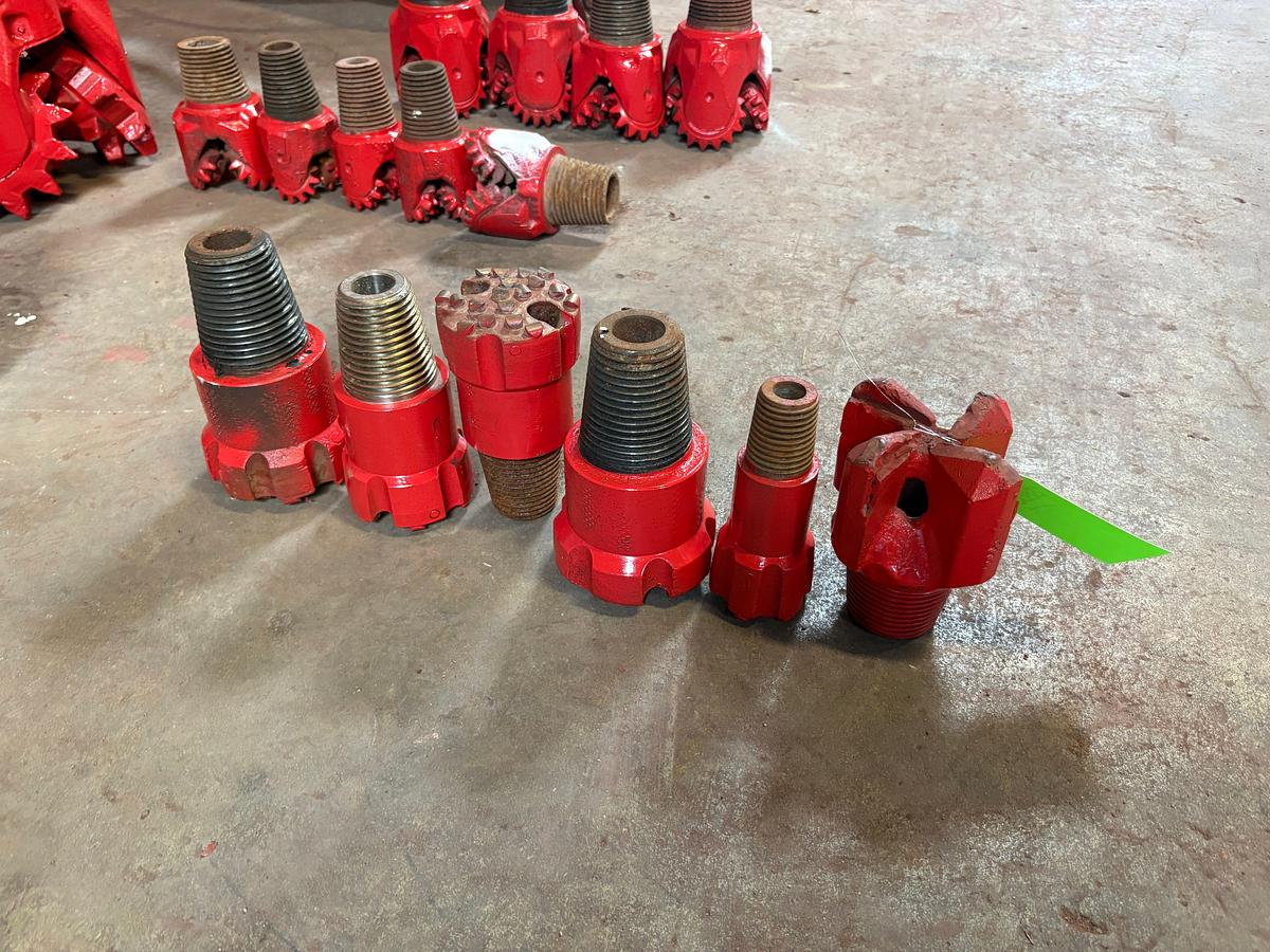 Used (6x$) (5) metal muncher bits & (1) drag bit