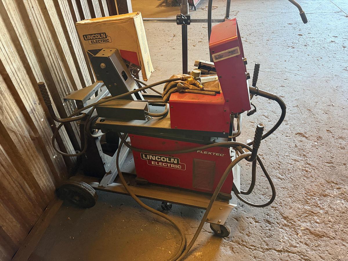 Used Lincoln Electric FlexTec 450 Welder & LN-10 Wire Feeder & Bug-0 Track Stand