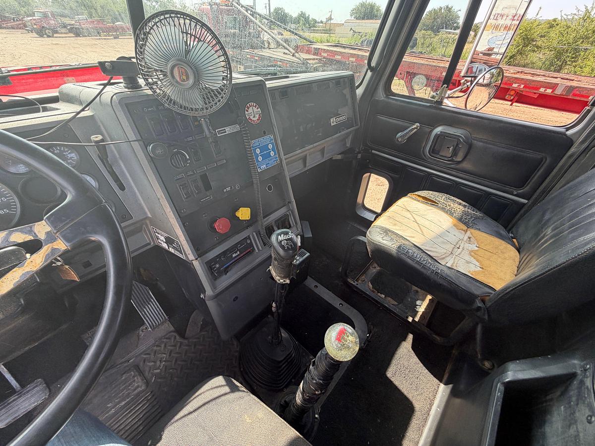 Used 1999 MACK CH612 T/A DAYCAB GIN POLE TRUCK
