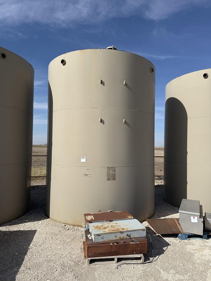 Used 2006 CRALL PRODUCTS 12’ DIA X 15’ H 300 BBL CRUDE OIL STORAGE TANK