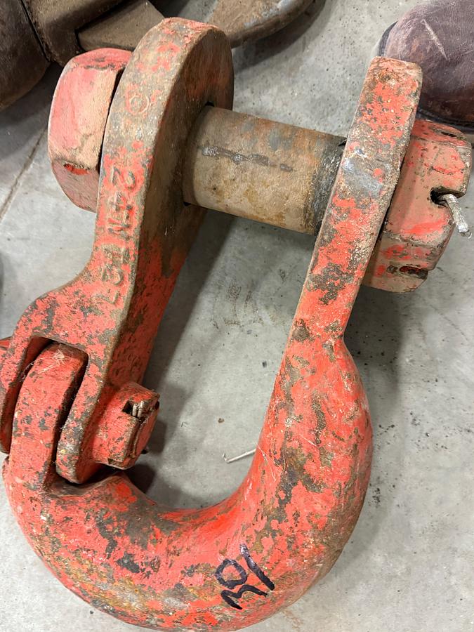 Used (2)- (1) OIL COUNTRY 35 TON & (1) 30 TON ROD HOOK & CLEVIS