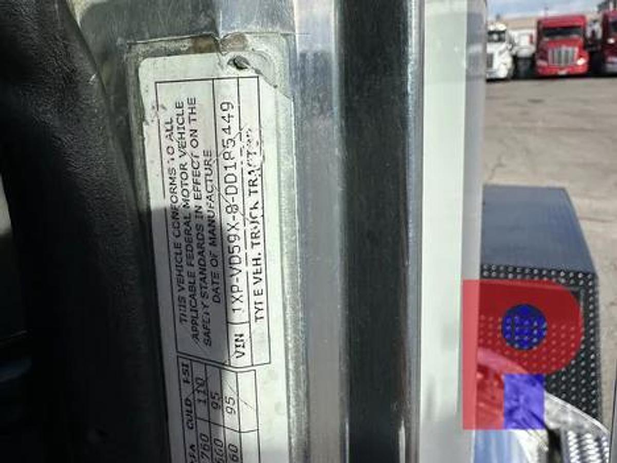 Used 2013 PETERBILT 384 T/A DAY CAB TRUCK TRACTOR