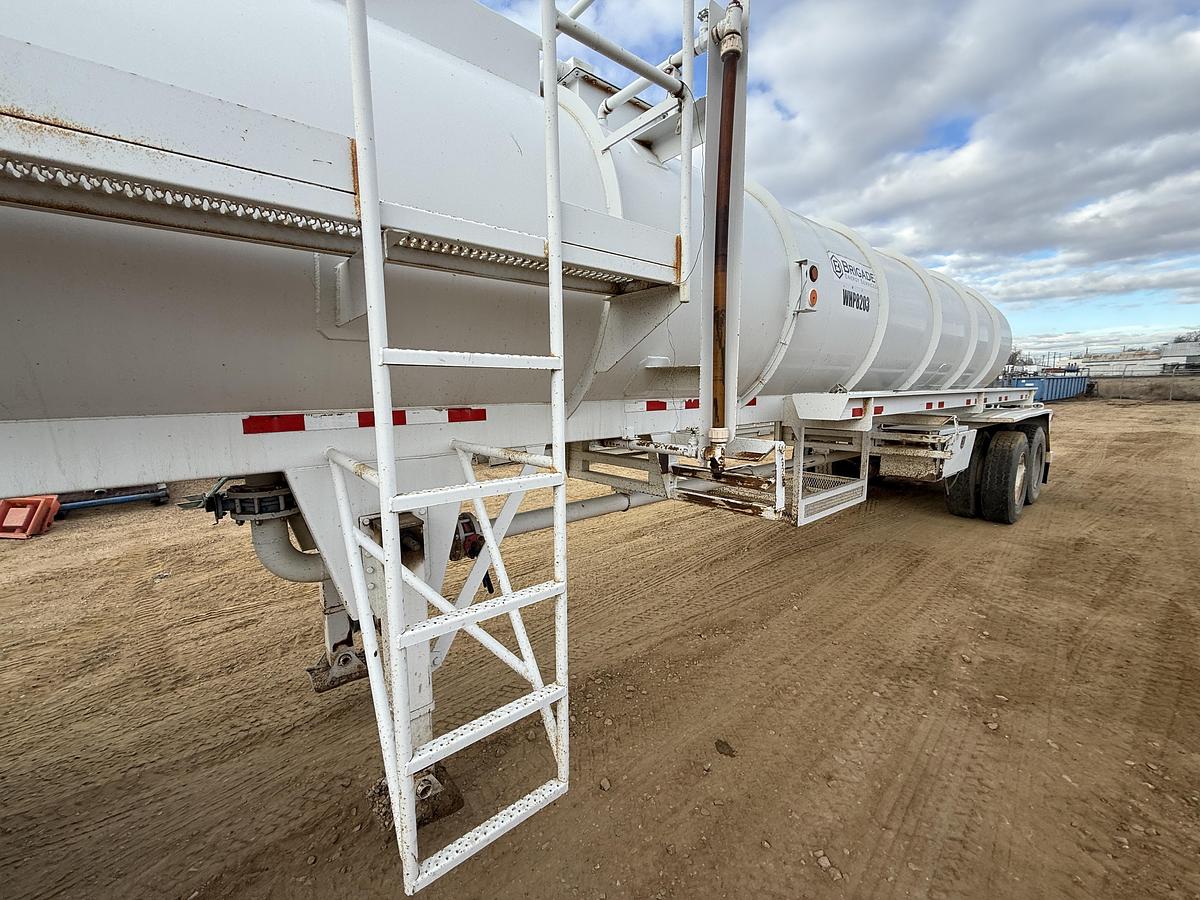 Used 2014 OVERLAND TANK INC 5,460 GAL. 2-COMP. T/A WATER TRANSPORT TRAILER