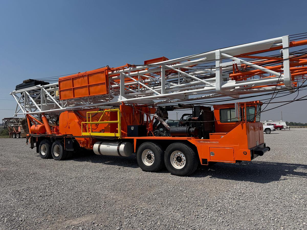 Used Refurbished 1981 FRANKS 1287/160 DTD-HT Well Service Rig (102x230k Mast)