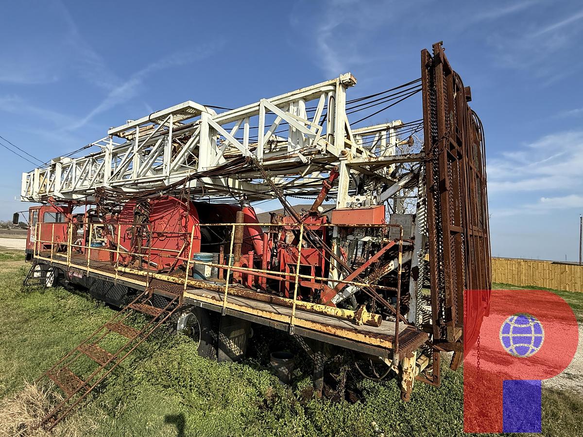 Used 1979 MOLLER 300 DD 96'-180K 4-AXLE WELL SERVICE WORKOVER RIG
