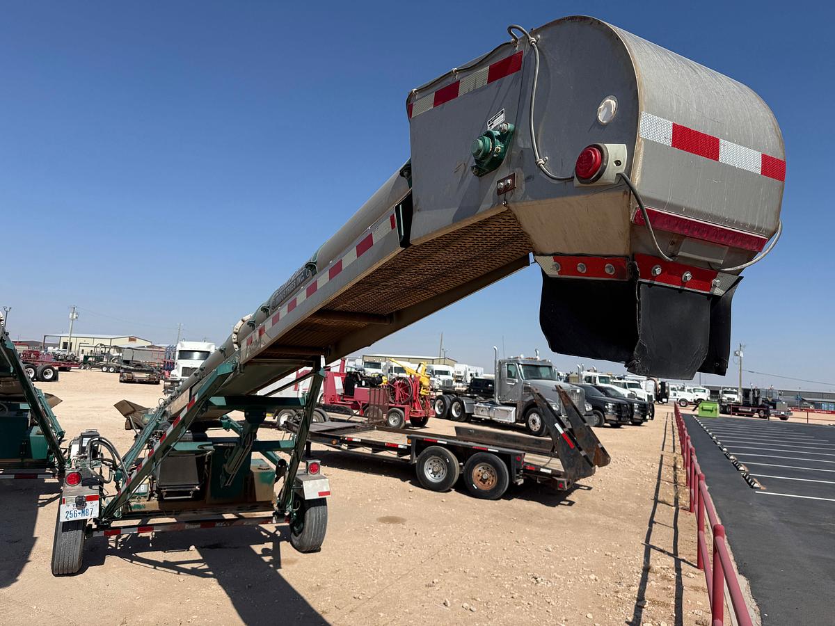 Used 2011 CONVEYALL TCSS-1435 S/A BUMPER PULL CONVEYOR TRAILER