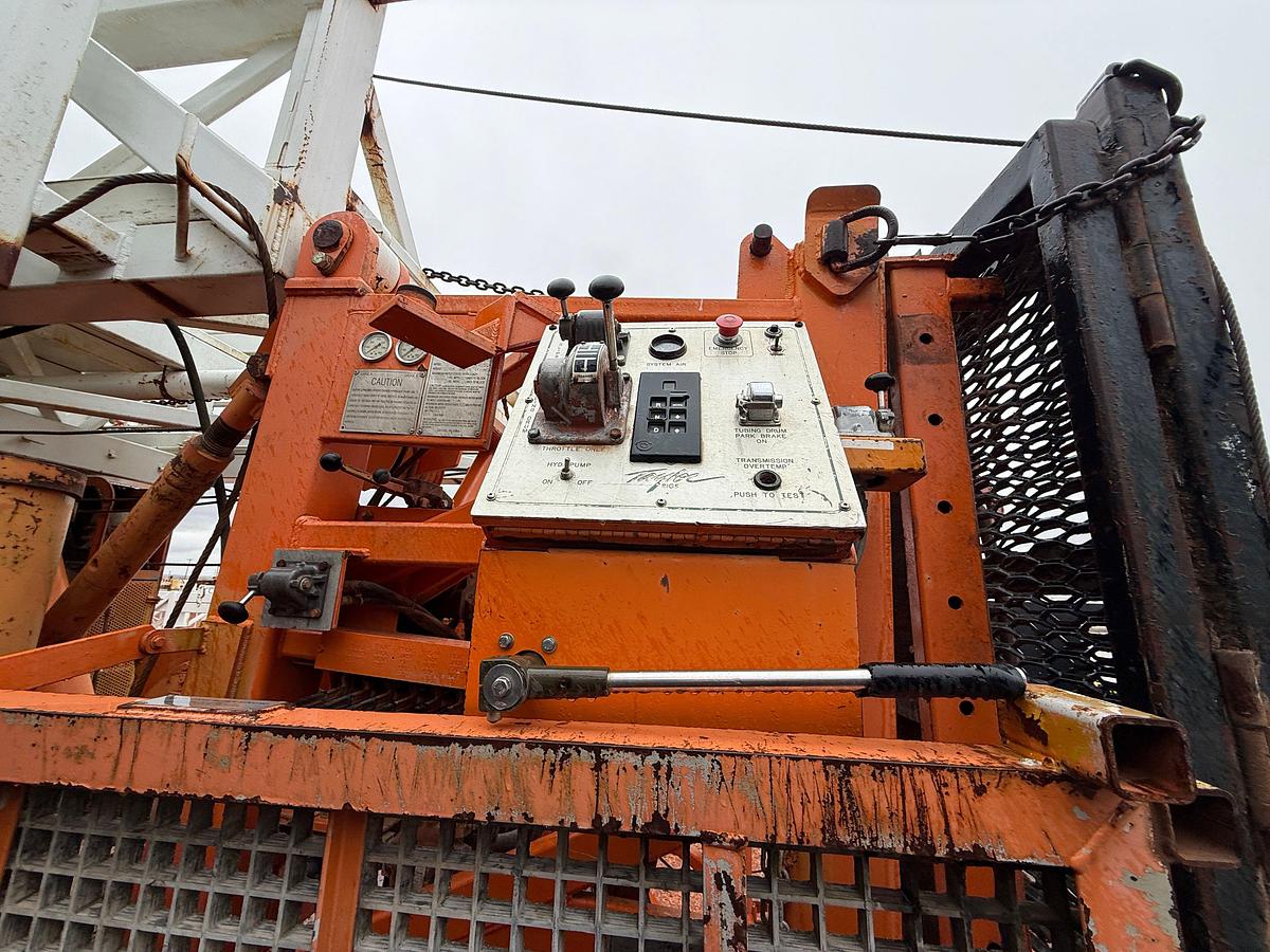 Used 2006 TAYLOR C500 DD 104'-250K 5-AXLE WELL SERVICE WORKOVER RIG