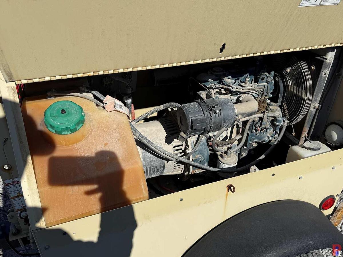 Used DOOSAN LSC TELESCOPING LIGHT TOWER, TOWABLE