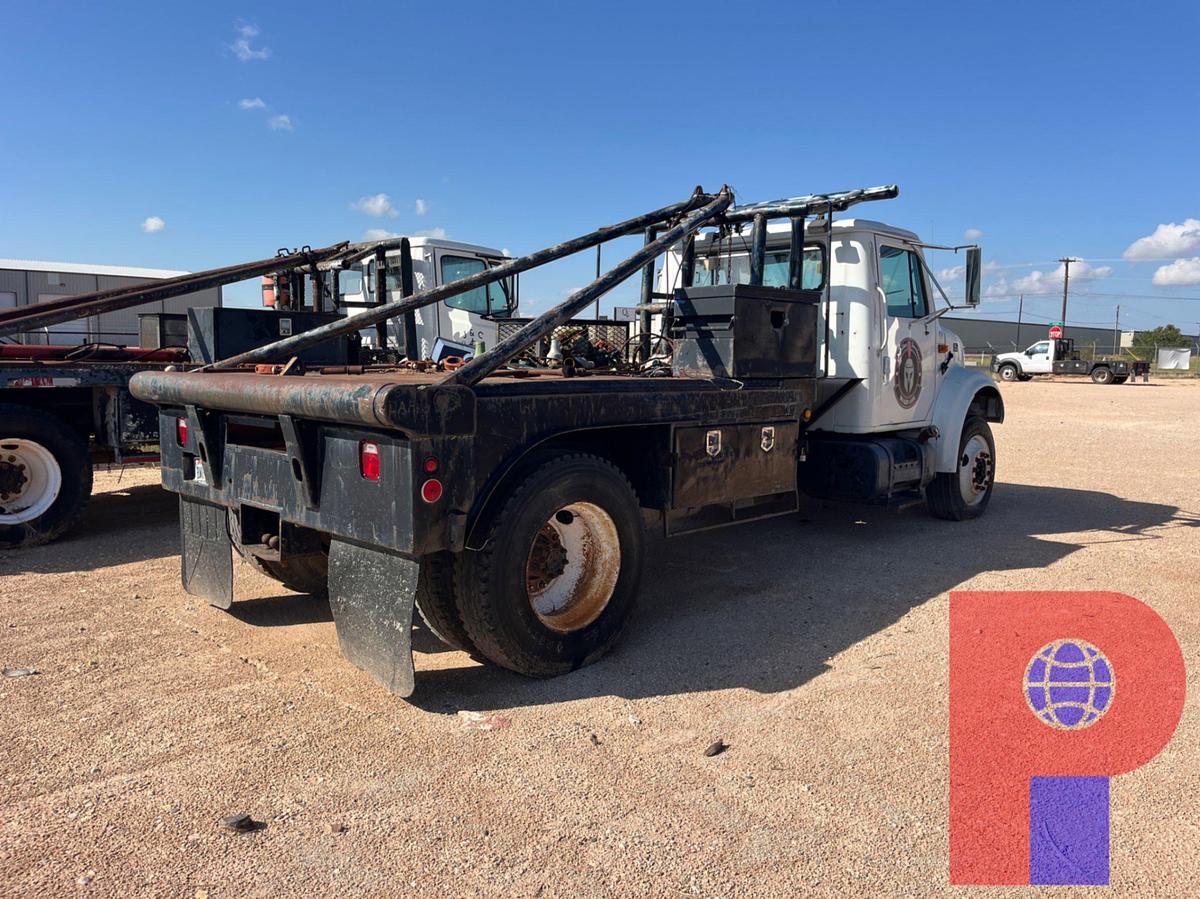 Used 2001 INTERNATIONAL 4700 S/A ROUSTABOUT TRUCK